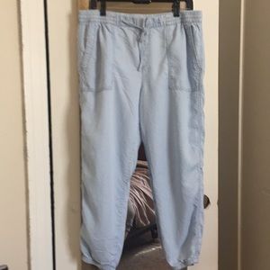 GAP denim jogger.